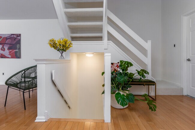 Building Photo - 111 Greenbrook Ct