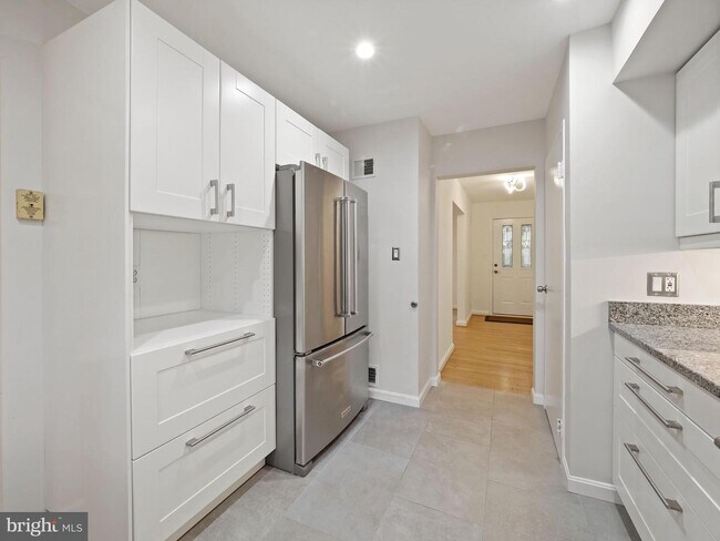 Foto del edificio - 7509 Newmarket Dr