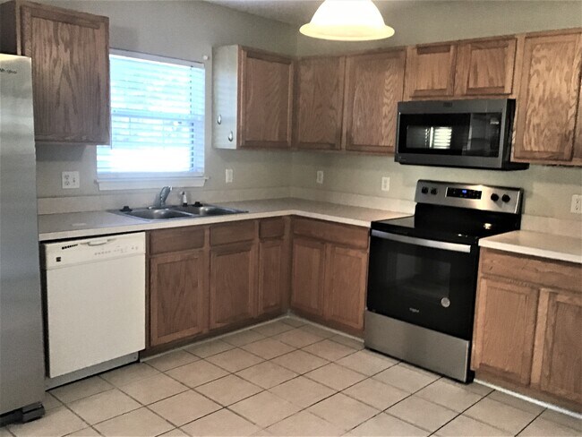 Foto del edificio - 29 Hidden Lakes Ln