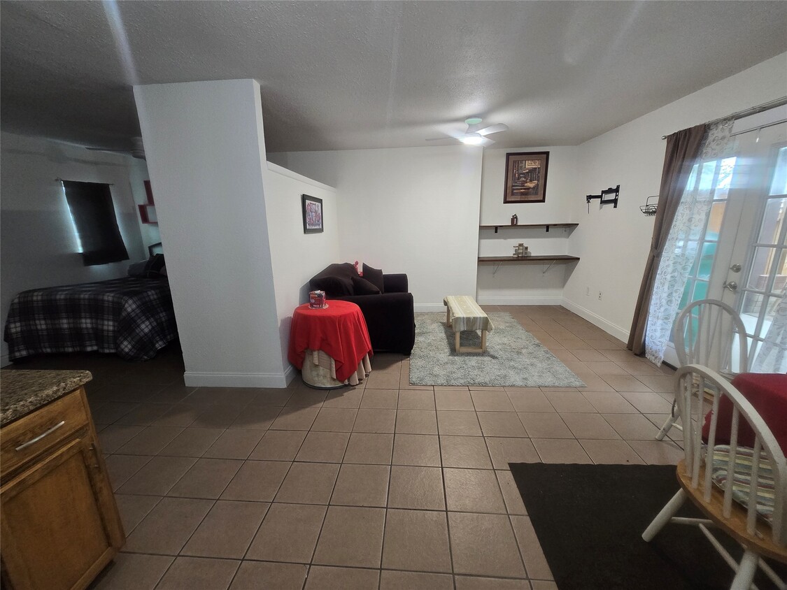 Building Photo - 9802 Sagepike Dr