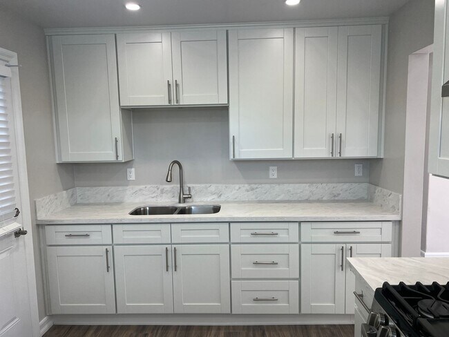 Foto del edificio - 122 Jefferson Ave