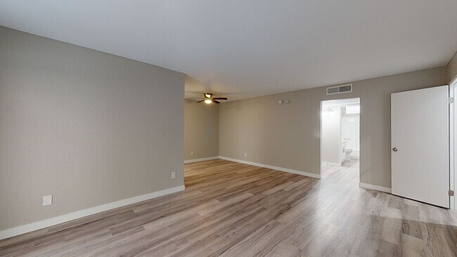 Foto del interior - 14228 Dickens St
