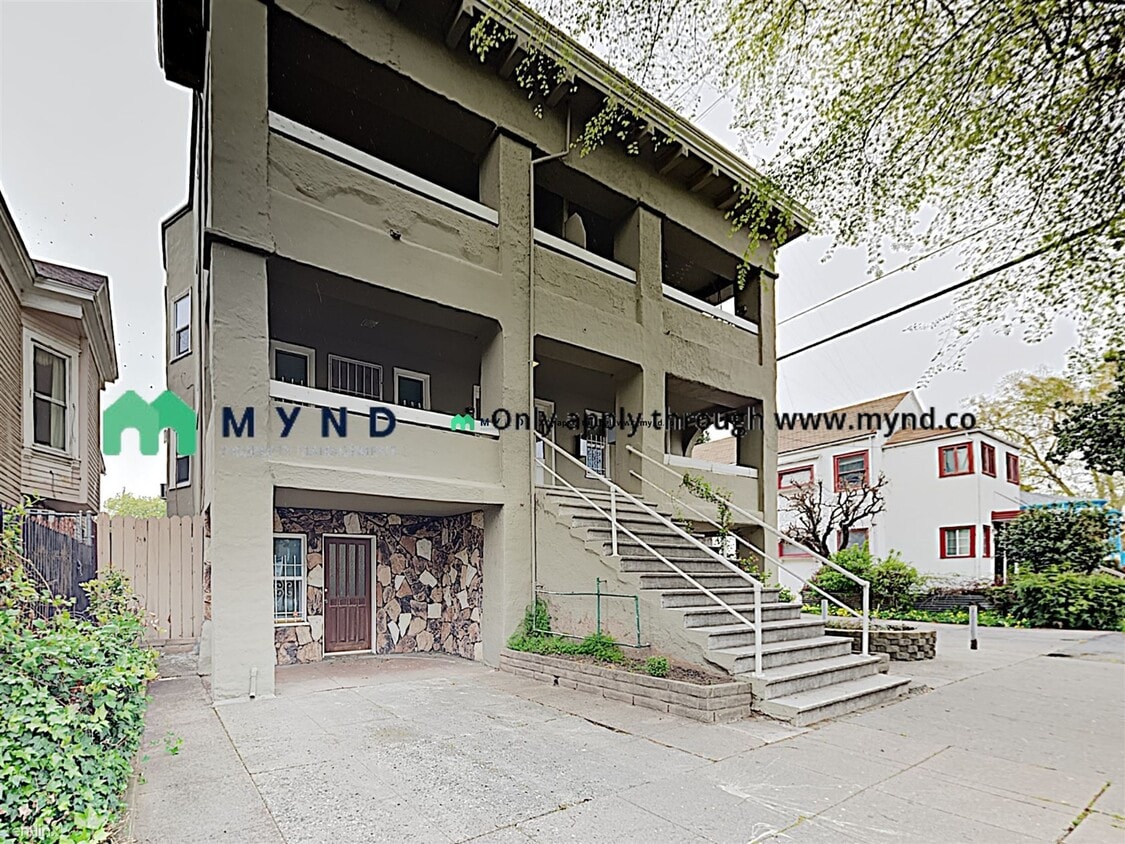 Primary Photo - 2218 10th St