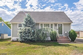 Building Photo - 41 Dowling Pkwy