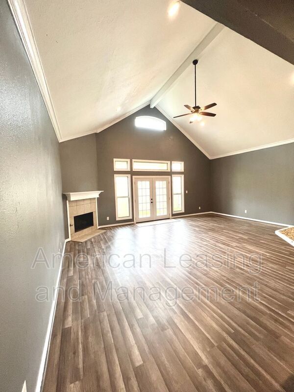 Building Photo - 447 Harbor Oaks Dr
