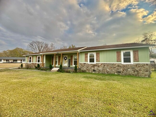 Building Photo - 2800 S Estates Rd