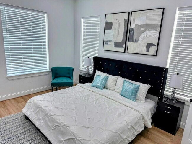 Foto del edificio - 6346 Culberson St