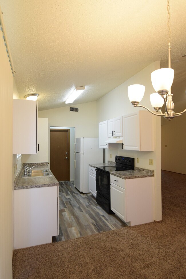 Building Photo - 3702 Valley Forge Dr