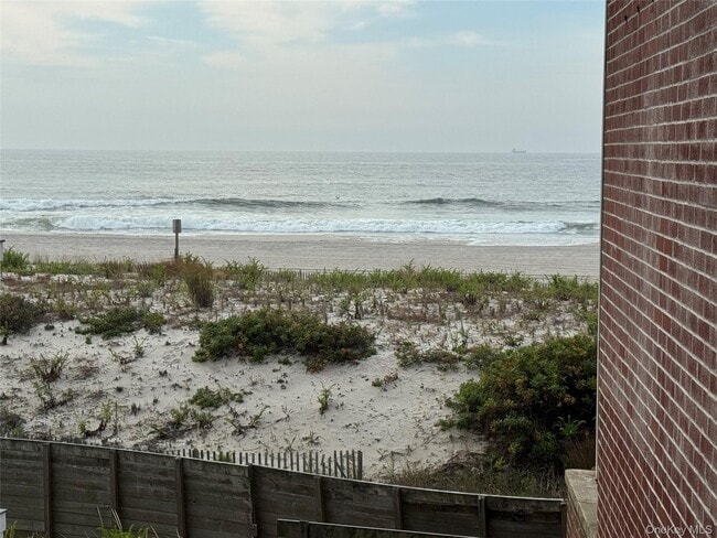 Foto del edificio - 750 Shore Rd