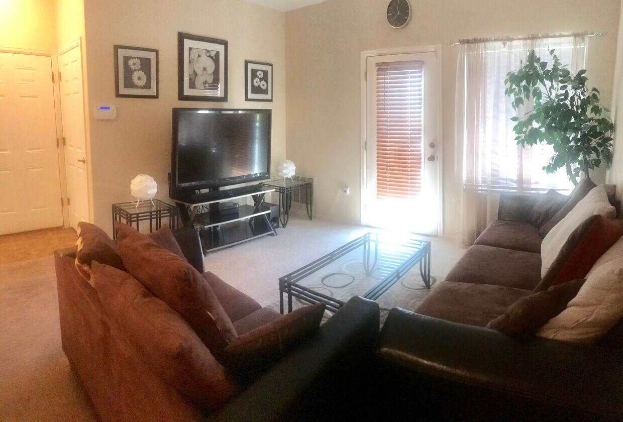 Living room - 2682 S Cathay Way