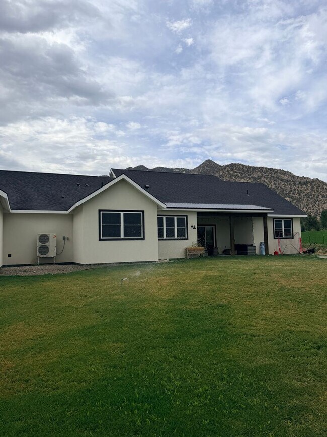 Building Photo - 1644 Co Rd 237