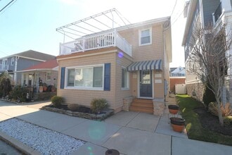 Building Photo - 20 N Clermont Ave