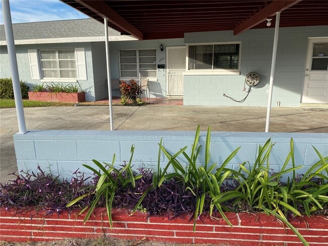 Building Photo - 2019 Beatrice Dr