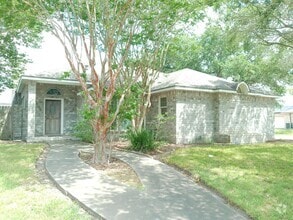 Building Photo - 3309 Sterling Dr