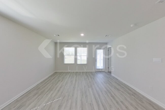 Foto del edificio - 14213 War Admiral Ave