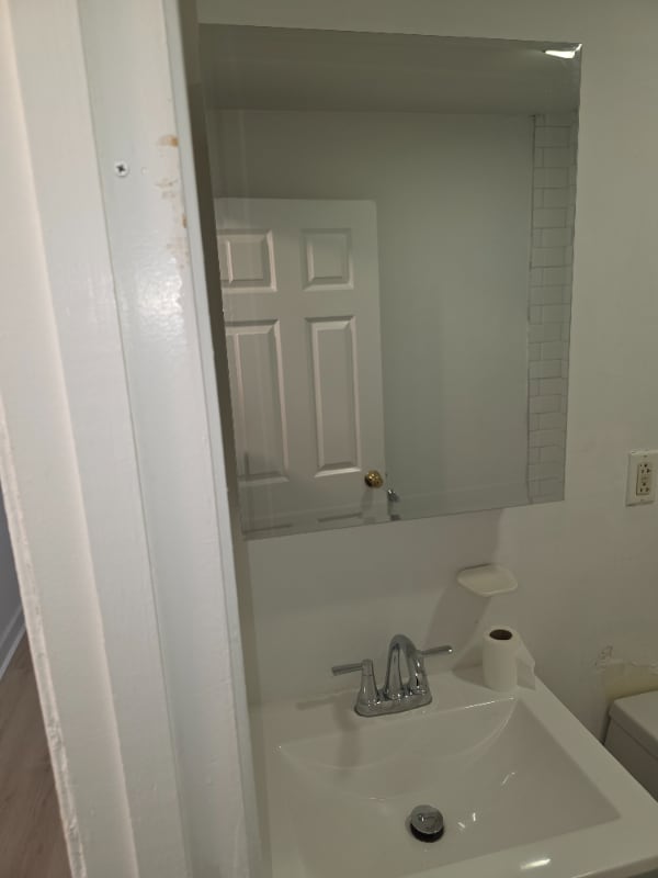 Building Photo - 19 Glen St