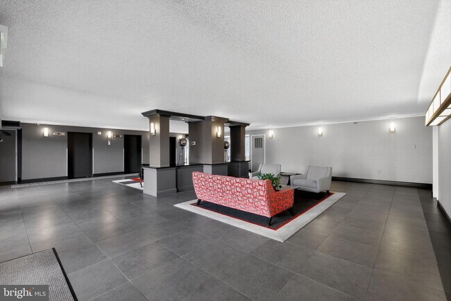 Foto del edificio - 200 N Pickett St