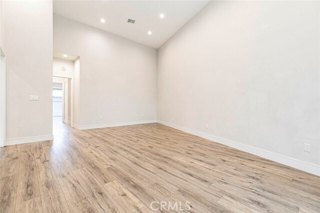 Foto del edificio - 9168 Morehart Ave