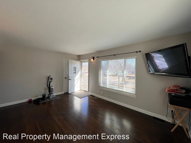 Foto del edificio - 4 br, 4 bath House - 2001 S Willow Ave