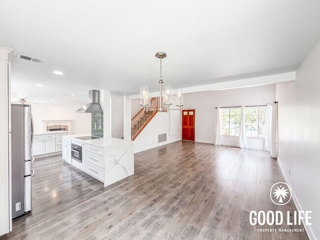 Building Photo - 10056 Riverhead Dr