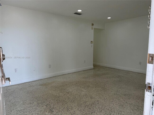 Building Photo - 11437 SW 7th Terrace
