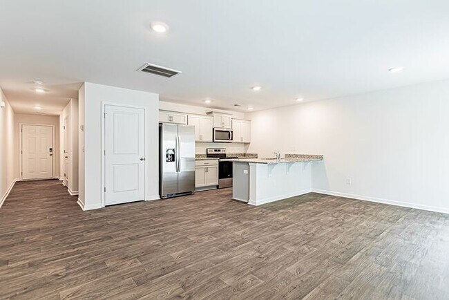 Foto del edificio - Brand New Townhouse in Spartanburg