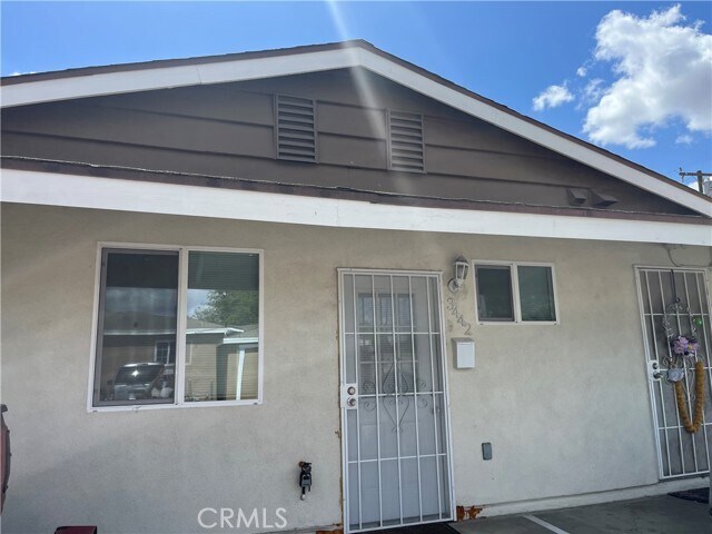 Foto principal - 3442 Russell St