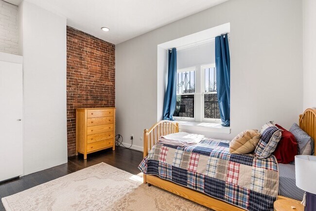 Building Photo - 312 Columbus Ave