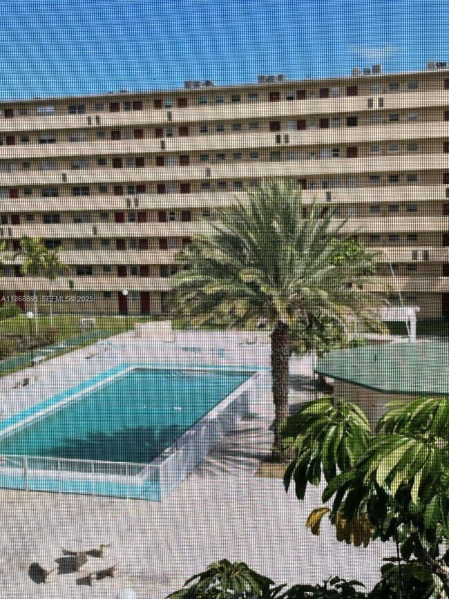 Foto del edificio - 1710 NE 191st St