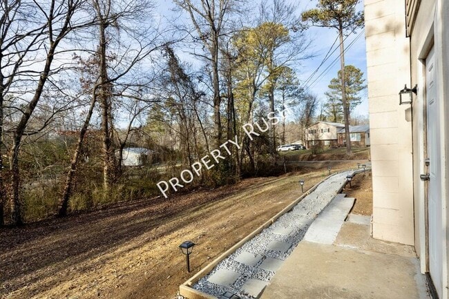 Foto del edificio - 2290 Malibu Dr SE