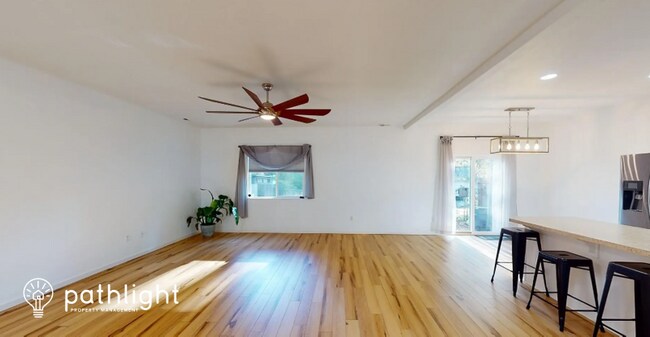 Foto del edificio - 138 SW Marcia Way, Port Orchard, WA, 98366