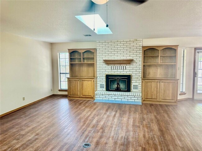 Foto del edificio - 3403 W Beechwood Dr