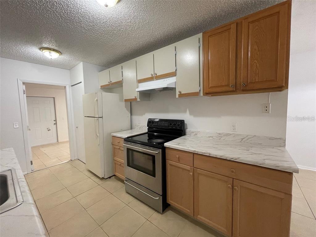 319 E Rosewood Ln Unit 319, Tavares, FL 32778 Condo for Rent in