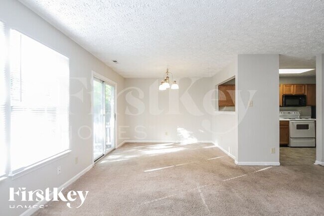 Foto del edificio - 5144 Stanhope Ln