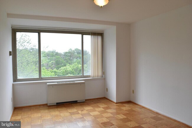 Foto del edificio - 1210 N Taft St