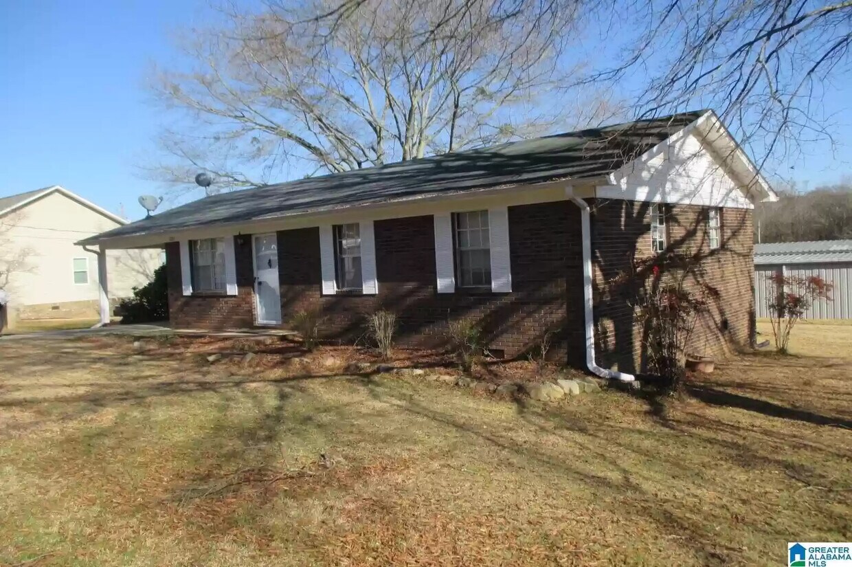 1203 Lincoln Ave, Oneonta, AL 35121 House Rental in Oneonta, AL