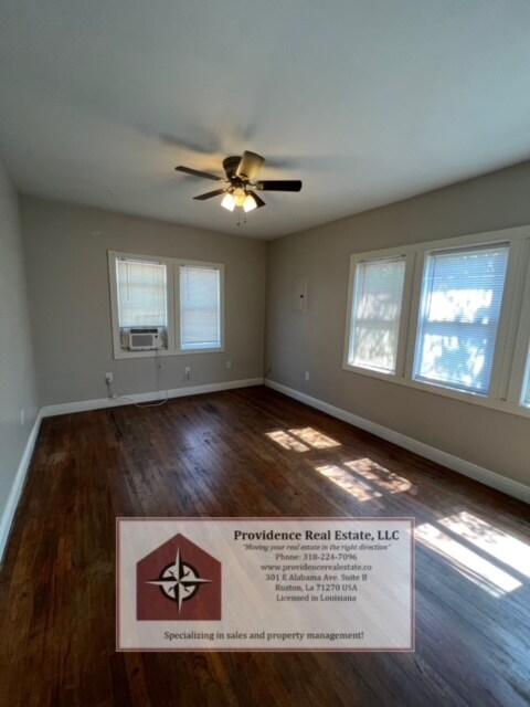Foto del edificio - 403 Everett St