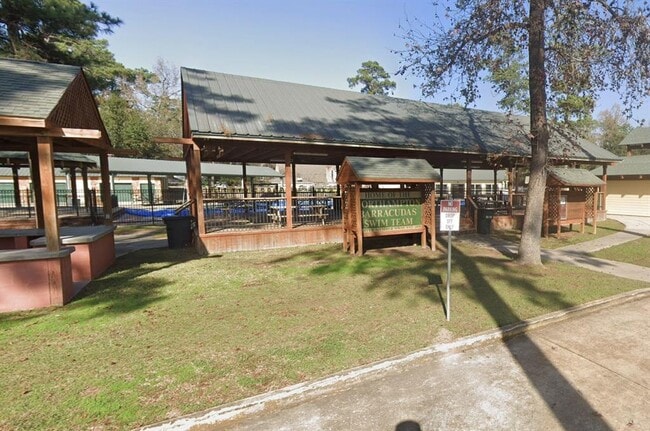 Building Photo - 6302 Hickorycrest Dr