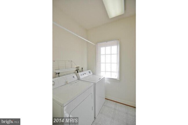 Building Photo - 1471 Carrington Ridge Ln