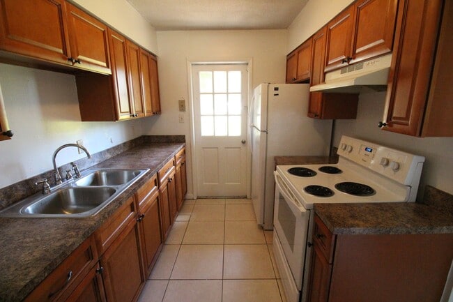 Foto del edificio - 3827 NE 13th Dr