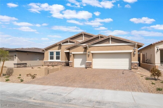 Building Photo - 1044 Forest Falcon Dr