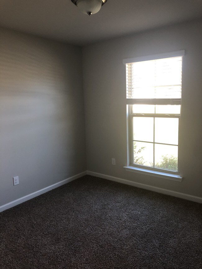 Foto del edificio - 28450 Evangeline Ln