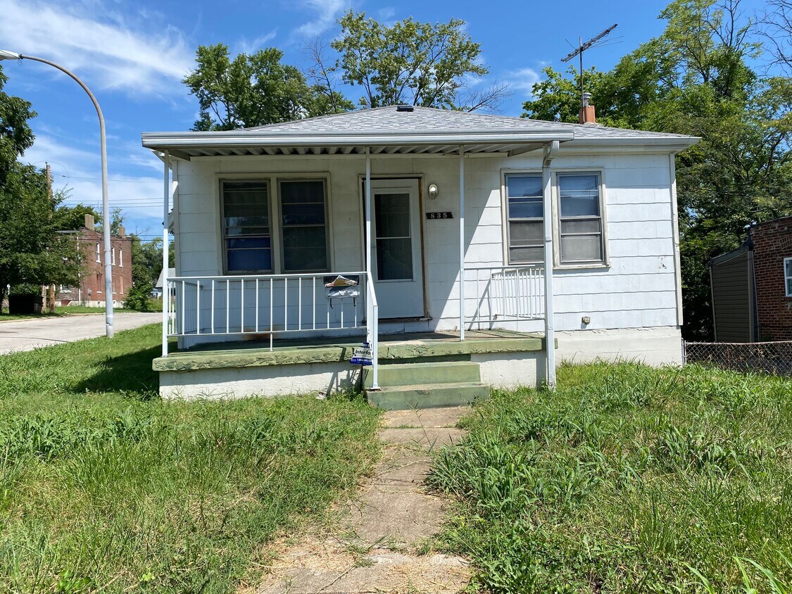 Foto principal - 835 Canaan Ave