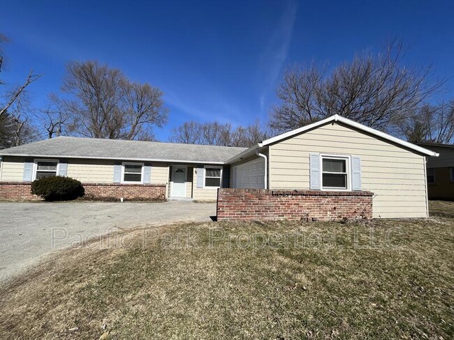 Building Photo - 11020 McDowell Dr