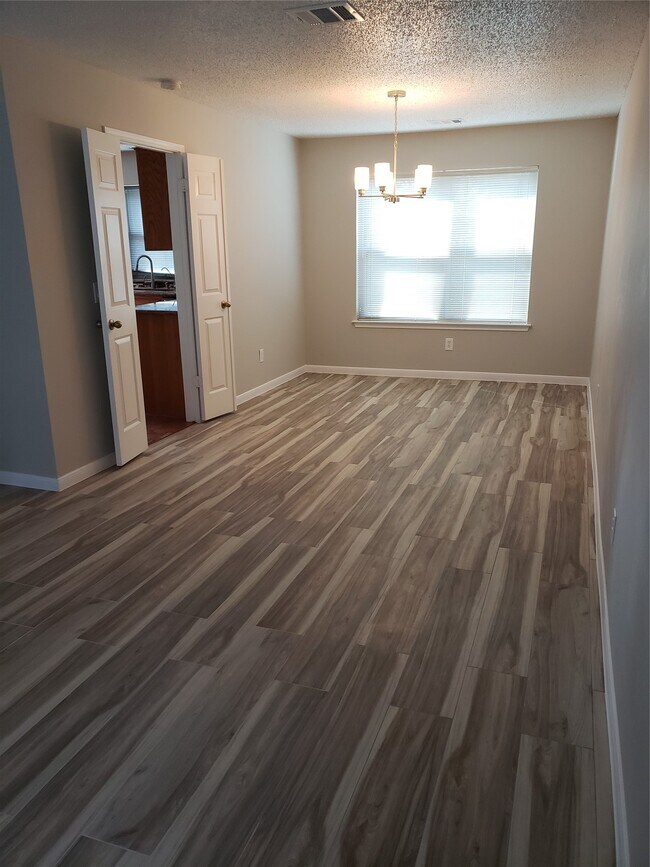 Building Photo - 8714 Warrenford Dr