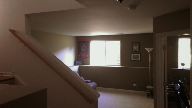 Foto del edificio - 2440 Emily Ln