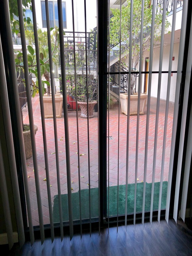 Imperial Apartments 12711 Moorpark St Studio City, CA Apartments for Rent in Studio City