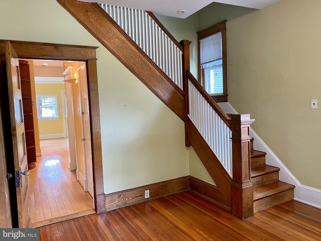 Foto principal - 1506 N Garfield St