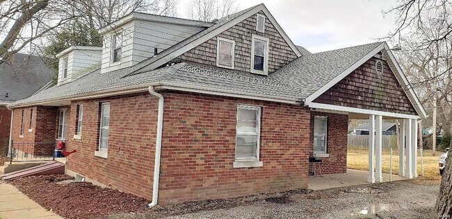 Foto del edificio - 1308 Caseyville Ave