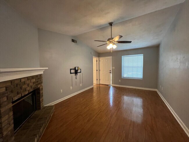 Foto del edificio - 3007 Richview Park Cir W